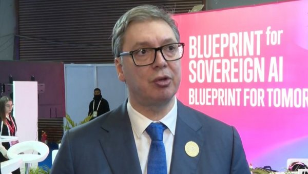 МОКА СЛАВНИЋ ЈЕ ЛЕГЕНДА Вучић јасно и гласно: Ти који га критикују нису му ни до чланака