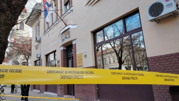 ТРАКЕ У ЦЕНТРУ ЗНАК ОПАСНОСТИ: Трг у Кикинди, због оронулих фасада, могао би да изгуби епитет једног од најлепших