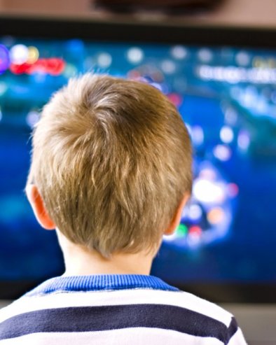 ЗНАКОВИ ДА ЈЕ ДЕТЕ ПРЕВИШЕ ИЗЛОЖЕНО ЕКРАНИМА: Истраживања забринула родитеље