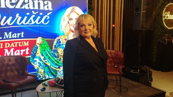 СЛЕДИ И НОВИ ДАТУМ: Снежана Ђуришић за поклонике своје музике уприличиће још једно музичко дружење (ФОТО)