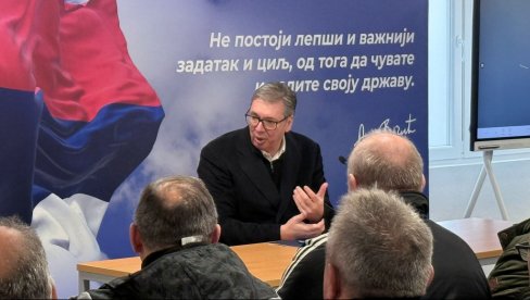 УРАДИЋЕМО ПУТ И ОЦА ДА ВРАТИШ ИЗ ШВАЈЦАРСКЕ Вучић у селу Саставак разговара са председницима месних заједница (ВИДЕО)