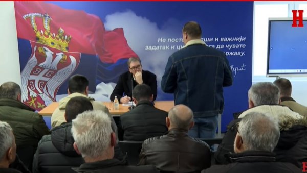 ВРАТИ И ОЦА КУЋИ Вучић похвалио повратника из Швајцарске у свој родни Књажевац