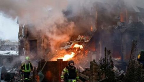NATO DRŽAVA HITNO DIGLA BORBENE AVIONE: Stravične eksplozije u Kijevu i širom Ukrajine, ima mrtvih i ranjenih (VIDEO)