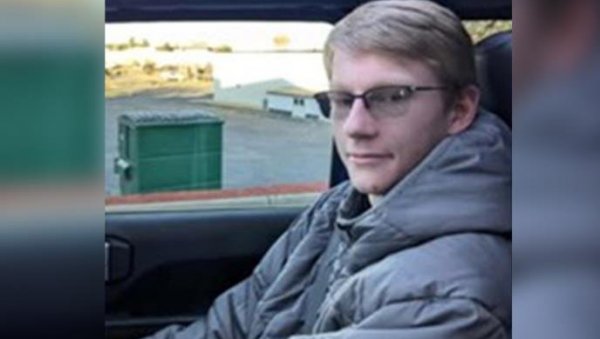 ОН ЈЕ УБИЈЕН НА ТРАМПОВОМ ИМАЊУ: Улетео наоружан сачмаром и са канистером бензина