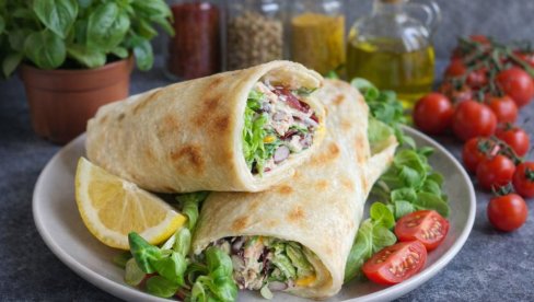 ТОРТИЉА СА ТУЊЕВИНОМ: Идеална за доручак или ужину за понети