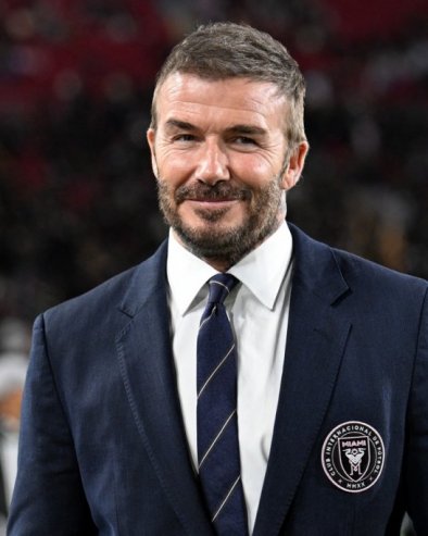 НАКОН ШТО ЈЕ ПОМОГАО ЖЕНИ КОЈА ЈЕ ПАЛА НА СКИЈАЛИШТУ, ДЕЈВИД БЕКАМ ПОСЛАО ПОРУКУ СИНУ БРУКЛИНУ: Фудбалеру најважнији однос са децом (ФОТО)