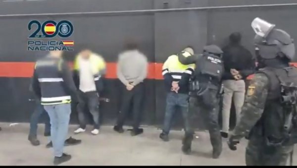 ПРУЖАЛИ УСЛУГЕ ТРГОВЦИМА ДРОГОМ: У Шпанији ухапшено 12 особа, заплењено више од три тоне кокаина и милион евра