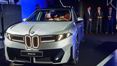 AUTOMOBIL IZ NOVE ERE STIGAO U SRBIJU: Predstavljen revolucionarni BMW IX3