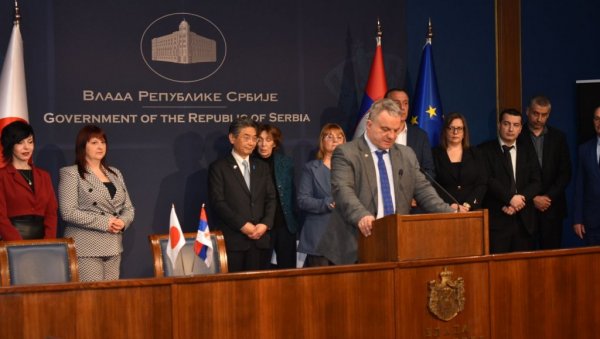 ПОТПИСАН  УГОВОР О ДОНАЦИЈАМА: Влада Јапана подржала пројекте у образовању у Србији