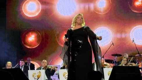OMAŽ SILVANI ARMENULIĆ: Na koncertu posvećenom Tomi Zdravkoviću, publika u suzama (FOTO/VIDEO)