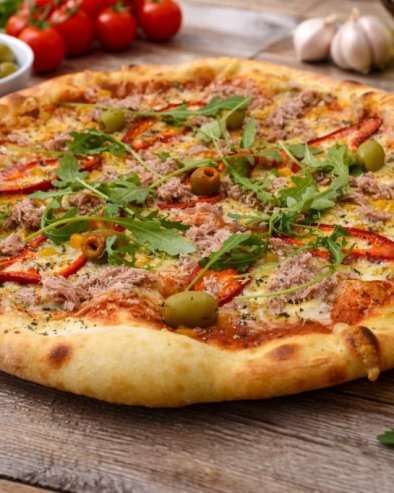 ПОСНА ПИЦА СА ТУНОМ И ПОВРЋЕМ: Посна пица која осваја на први залогај