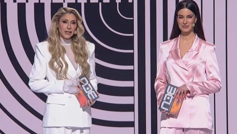 VODITELJKE U DRUGOM POLUFINALU PZE: Dragana i Kristina zablistale u roze i beloj kombinaciji