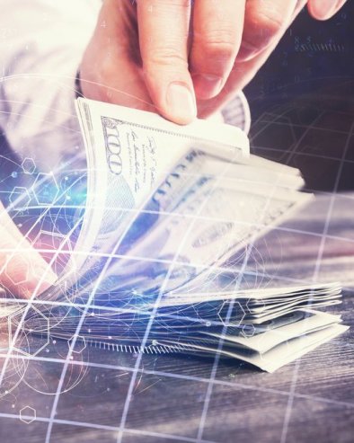 ПАРЕ ЋЕ ИМ ПАДАТИ С НЕБА: Ова три хороскопска знака ће имати финансијско побољшање до краја марта