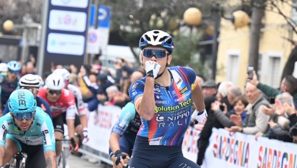 ВЕЛИКИ УСПЕХ ЗА СРПСКИ БИЦИКЛИЗАМ: Душан Рајовић победио на трећој етапи Трке око Сардиније