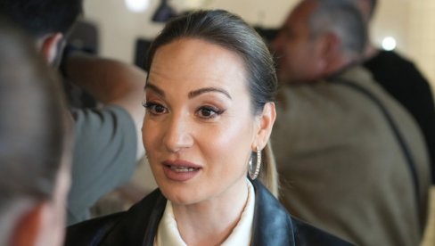 SRUŠILA SE NA BINI: Oglasila se Opština Bar o stanju Jelene Tomašević - hitno hospitalizovana