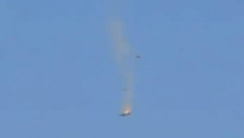 ДИМ КОД АМЕРИЧКЕ АМБАСАДЕ, ОБОРЕН Ф-15? Хаос у Кувајту, појавио се снимак пада летелице, Иран тврди да је њихових руку дело (ВИДЕО)