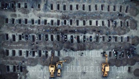 NAJTUŽNIJA SLIKA SVETA: 165 grobova za 165 devojčica - evo gde će biti sahranjene ubijene Iranke u napadu SAD i Izraela (FOTO/VIDEO))