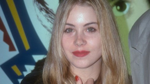 ГОДИНАМА ЈЕ БИО ЉУТ И НИЈЕ ПРИЧАО СА ЊОМ: Прелепа глумица сломила срце Бреду Питу и оставила га због другог?