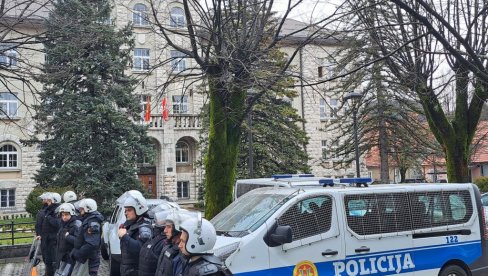 U MUP STIŽE POJAČANJE OD 1.500 SLUŽBENIKA: Čelnici bezbednosnog sektora u Crnoj Gori o novim zakonskim rešenjima