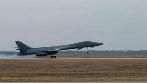 SPREMAJU SE POJAČANI UDARI NA IRAN: Američki bombarder B-1 Lanser sleteo u britansku bazu - Kakav je to avion?