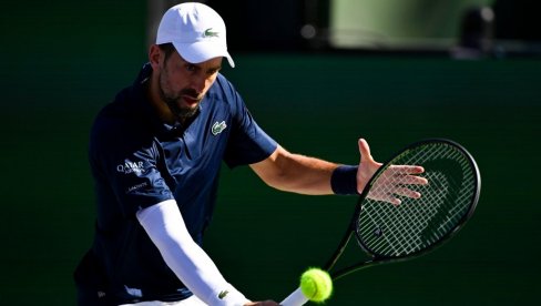 SABALENKA PREKINULA TRENING  ĐOKOVIĆA: Manekenski prošetala, Evo šta je uradio Nole! (VIDEO)