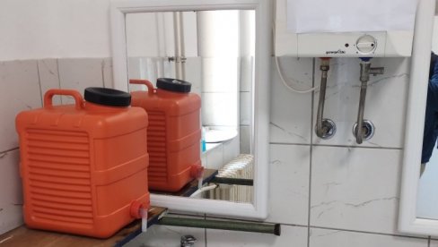 VODA U PRAHOVU PONOVO ZA PIĆE: Analiza uzoraka iz javnog vodovoda pokazala ispravnost, ali istraga nije okončana