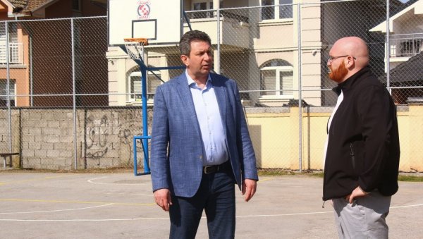 РАДОВИ ВРЕДНИ 450.000 ДИНАРА: Завршена санација и опремање спортског терeна на Триангли