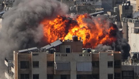 TOTALNA ESKALACIJA RATA: Eksplozije u Bejrutu, Iran lansirao nove rakete, SAD i Britanija šalju vojsku!