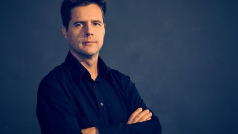 SEĆANJE NA FELCA I ĐINĐIĆA: Beogradska filharmonija nastupa sa dirigentom Kristofom Kenihom i violinstom Sergejem Hačatrjanom