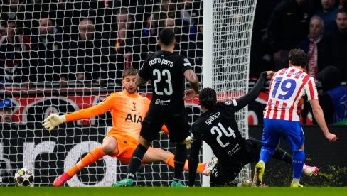 ПЕВЦИ (НЕ) ВЕРУЈУ У ЧУДО: Напад Тотенхема некако и функционише, али одбрана је дезоријентисана