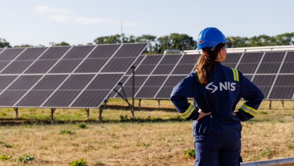 НАСТАВАК ИНВЕСТИЦИЈА У ОБНОВЉИВЕ ИЗВОРЕ ЕНЕРГИЈЕ: Пуштена у рад највећа фотонапонска електрана НИС-а