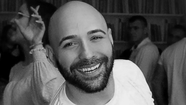 ДРАГАН ИЗА СЕБЕ ОСТАВИО СУПРУГУ И ДВОЈЕ МАЛЕ ДЕЦЕ: Након погибије брата Дарка Лазића комшије и породица у шоку