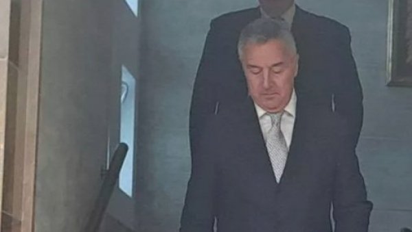 МИЛО НЕ ДОЛАЗИ НА САСЛУШАЊЕ О ЦРНИМ ТРОЈКАМА: Ђукановић у допису Анкетном одбору објаснио зашто данас неће доћи у Парламент