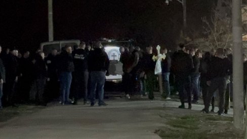 U BRESTAČ STIGLO TELO DRAGANA LAZIĆA Krici odzvanjaju imanjem: Darko i majka Branka uništeni od tuge (FOTO)