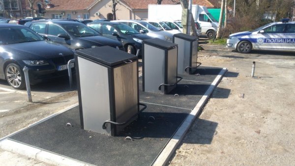 ПОДЗЕМНИ КОНТЕЈНЕРИ: Нема више непријатних мириса код пијаце „Круг“