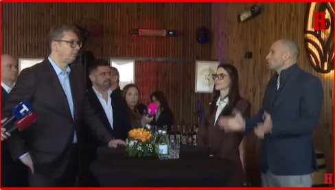 VUČIĆ U POSETI ARANĐELOVCU: Predsednik obilazi destileriju u Kopljarima (VIDEO)