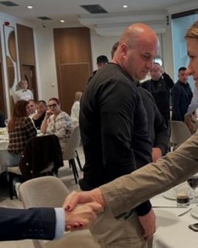 МЛАДИ ИМАЈУ ШАНСУ ДА ОСТАНУ У СВОЈИМ РОДНИМ МЕСТИМА: Брнабић у посети Лучанима