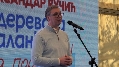 SNAŽNA PORUKA PREDSEDNIKA VUČIĆA IZ AZANJE: Odbranimo svoju zemlju od svih onih koji bi želeli da je srše i spolja i iznutra (VIDEO)