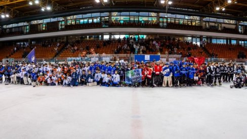 NA „VOŠA OPENU“ VIŠE OD 350 MALIŠANA : U Novom Sadu održan međunarodni turnir u hokeju na ledu za decu