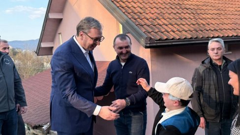 VUČIĆ U BAJINOJ BAŠTI Predsednik Srbije u poseti porodici Knežević: Ti si mi najvažniji na svetu danas