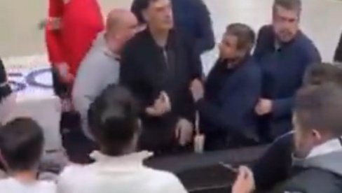 NOVI DETALJI LUDILA U GRČKOJ! Isplivao novi snimak! I on je krenuo da se bije s navijačima! (VIDEO)