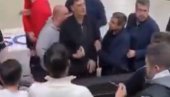 NOVI DETALJI LUDILA U GRČKOJ! Isplivao novi snimak! I on je krenuo da se bije s navijačima! (VIDEO)