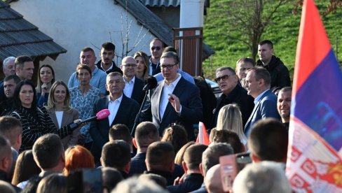 NEMA ASFALTA ZA DŽABE: Vučić otkrio koliko košta tri kilometra malog puta