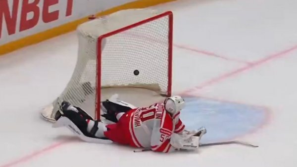 РУС ЗАПРЕПАСТИО АМЕРЕ! Да ли је ово најбољи гол у хокеју - ове године / свих времена?! (ВИДЕО)