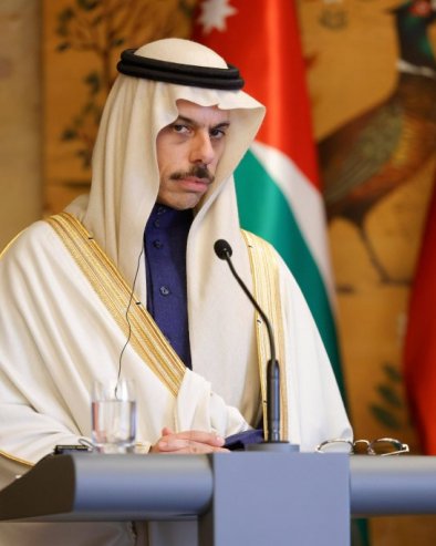 ИРАН УДАРИО НА РИЈАД ПРОЈЕКТИЛИМА: Саудијска Арабија оштро поручила да задржавају право на војни одговор