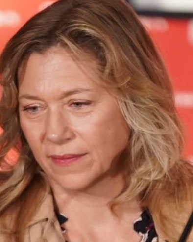 ПЛАШИЛА СЕ РОЂЕНЕ МАЈКЕ, ТЕШКЕ СЛИКЕ ИЗ ДЕТИЊСТВА СУ ЈОЈ УРЕЗАНЕ У СЕЋАЊУ: Бранка Катић се присетила одрастања