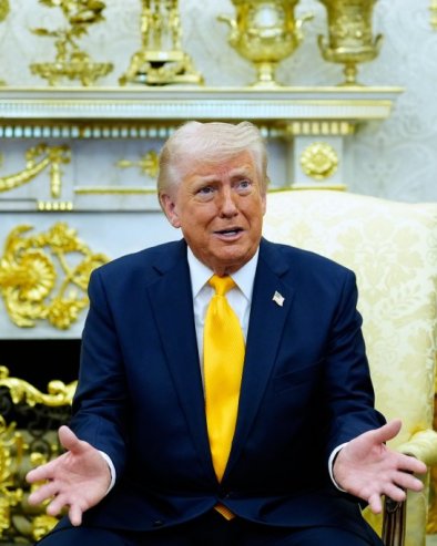 ТРАМП НАЈАВИО ПОРАЗ ИРАНА: Прст у око Блиском истоку, назвао Ормуски мореуз Трампов мореуз