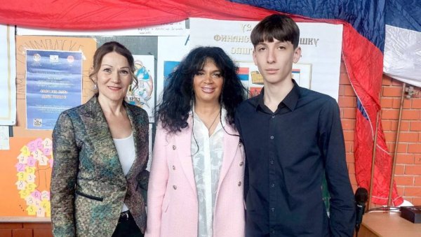 Кад и бели мантил проговори стихом: Двојезична збирка антиратне поезије у вршачкој Хемијско-медицинској школи