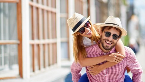 КАДА ЈЕ ПРАВИ ТРЕНУТАК ЗА НОВУ ЉУБАВ: Спремност да волите и будете вољени одређује тајминг