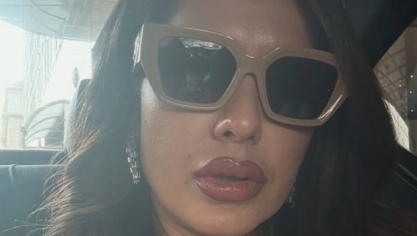 БЕЗ ПОМПЕ, АЛИ СА МНОГО ЉУБАВИ: Тања Савић данас слави 41. рођендан (ФОТО)